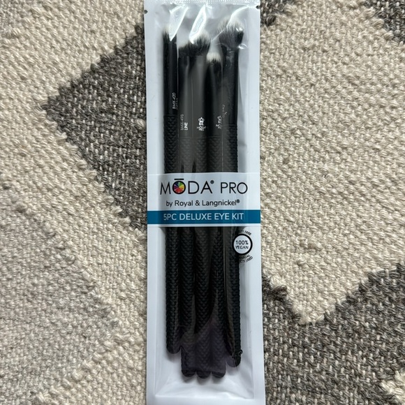 Moda pro eye shadow brushes - Picture 3 of 4